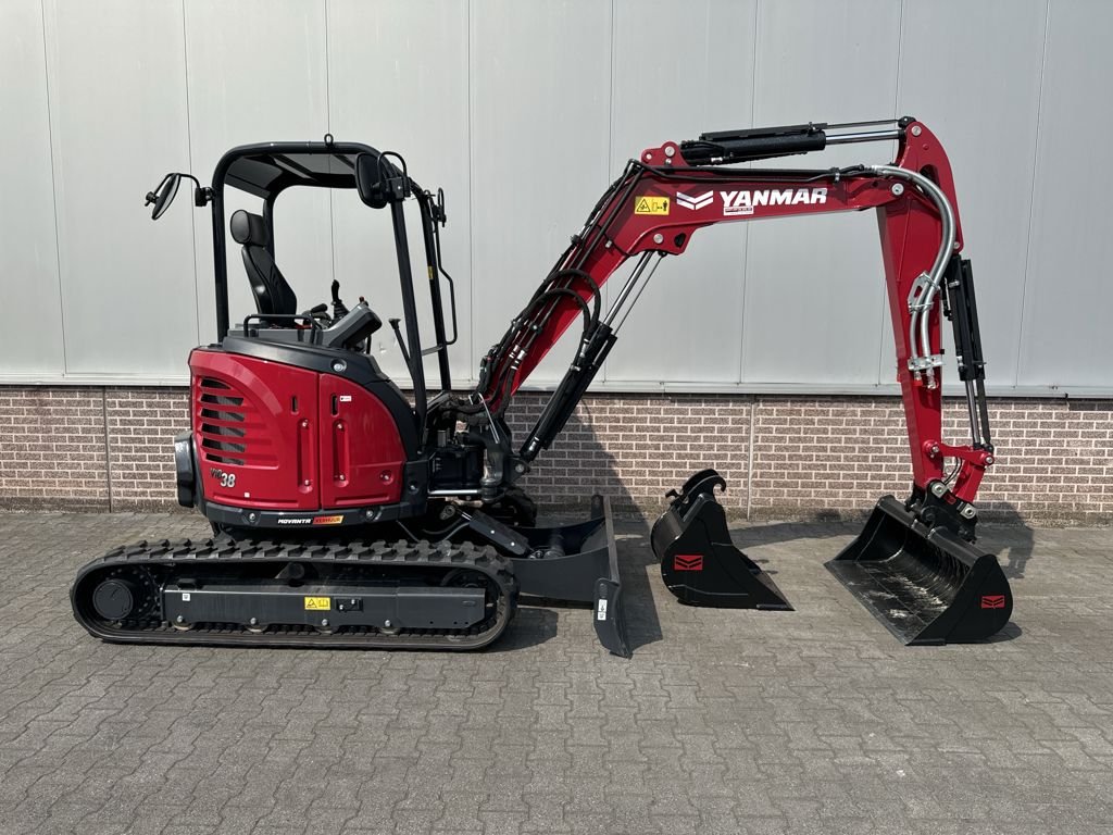 Bobcat E55 – Mini-Pelle sur Chenilles 5,5 Tonnes – Moteur Diesel – Année 2016 – Équipée pour les Travaux Intensifs