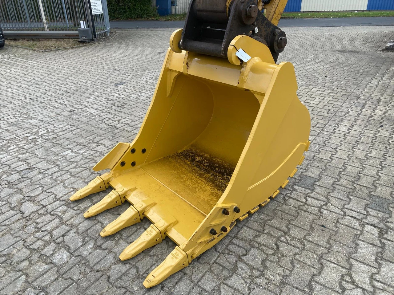 Caterpillar 323 Next Gen – Crawler Excavator – Image 2