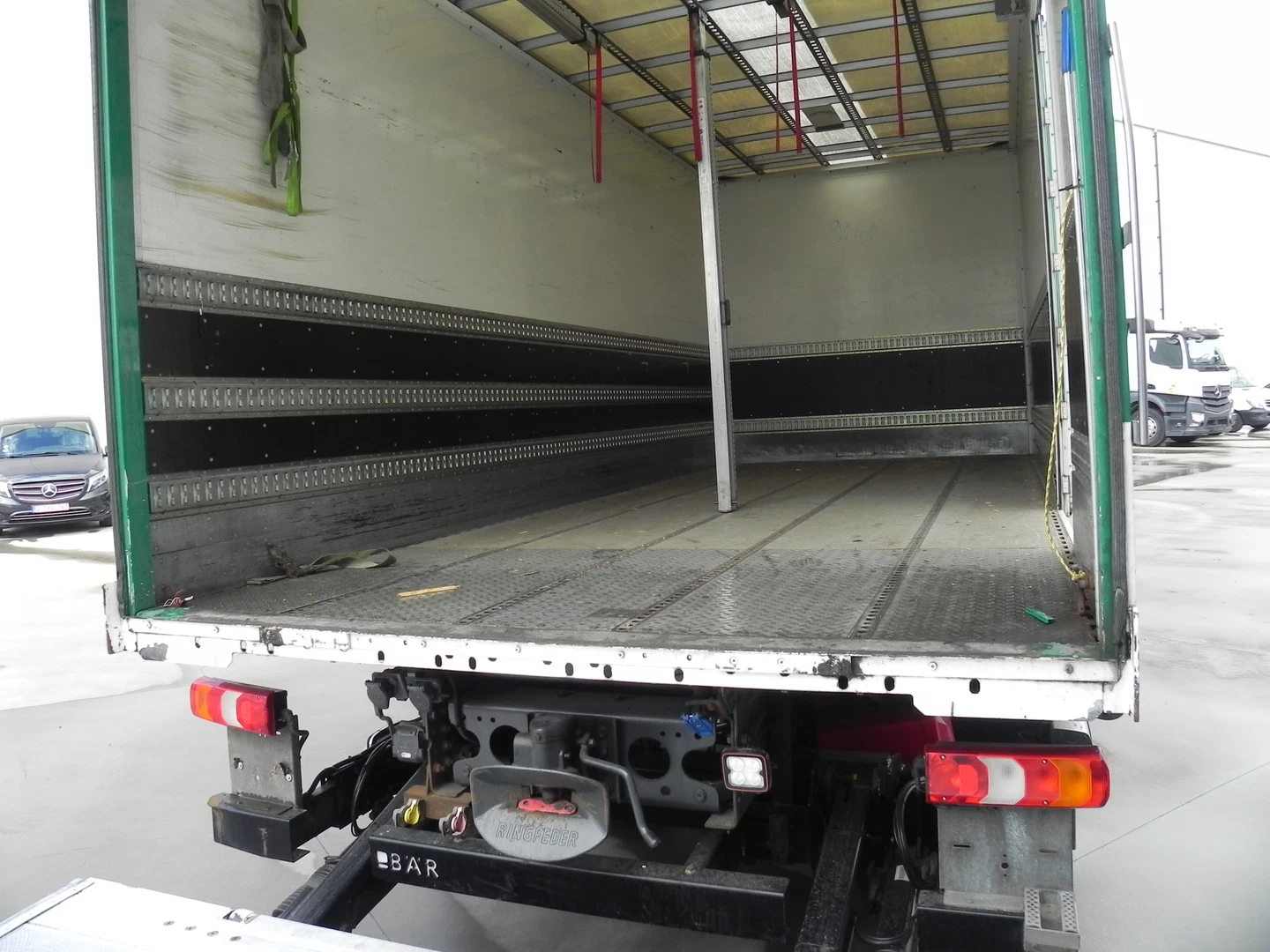 MERCEDES-BENZ ACTROS 1836 – FOURGON 18T AVEC HAYON ÉLÉVATEUR BAR 2T – Image 7