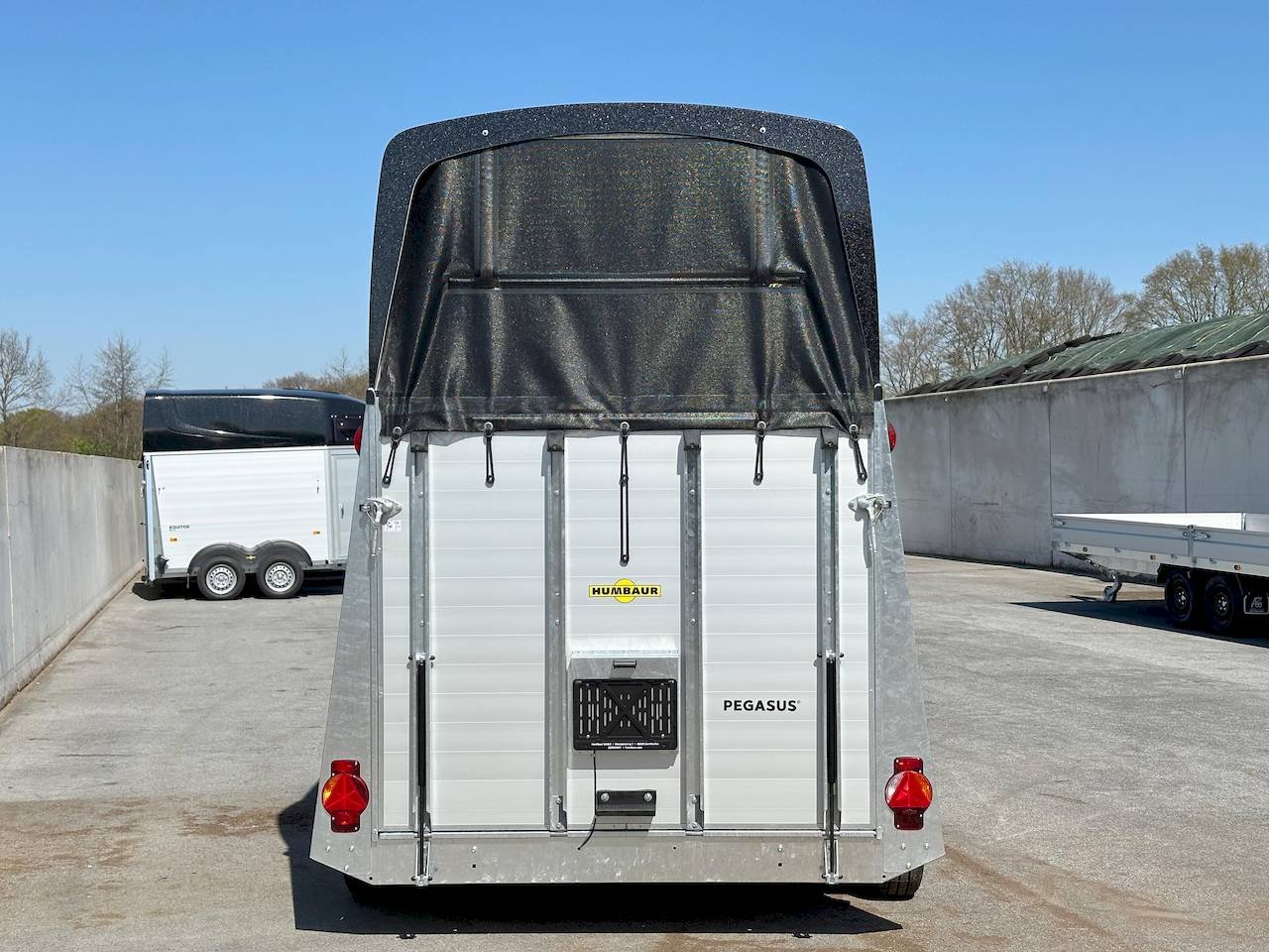 Van Humbaur Pegasus 2400 polyester – Image 12