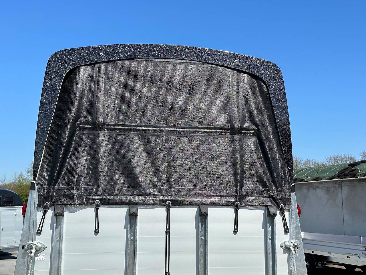 Van Humbaur Pegasus 2400 polyester – Image 10