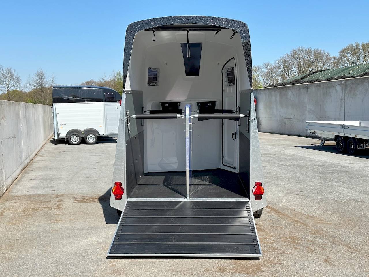 Van Humbaur Pegasus 2400 polyester – Image 5